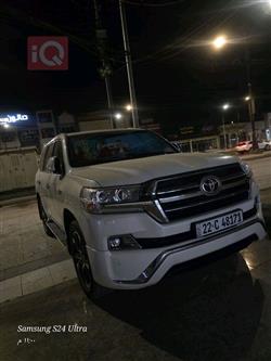 تۆیۆتا لاند کروزەر